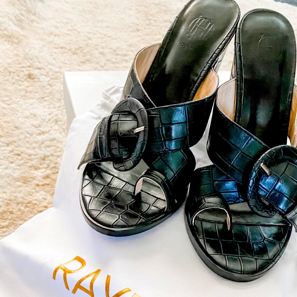 RAYE x House of Harlow 1960 Hyland Mule in Black